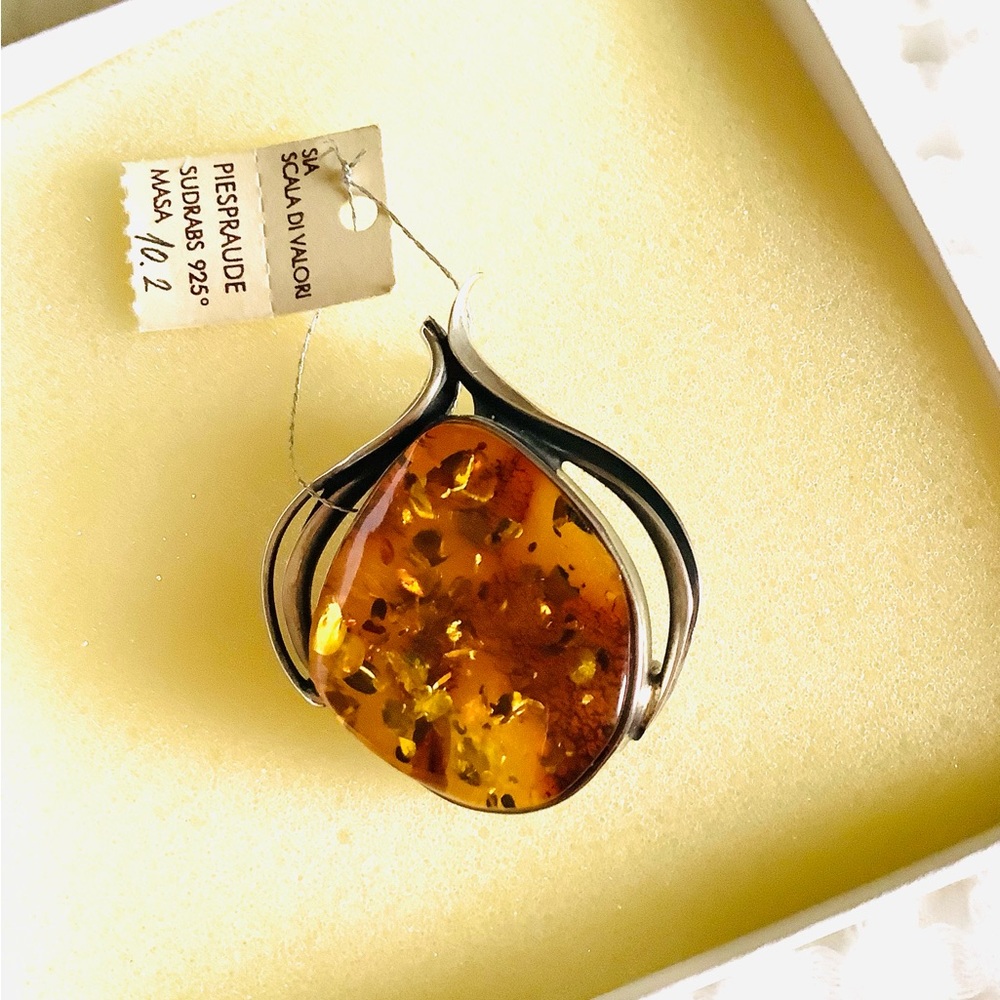 Beautiful REAL BALTIC AMBER brooch/ pendant ☀️☀️☀️ - Picture 2 of 13